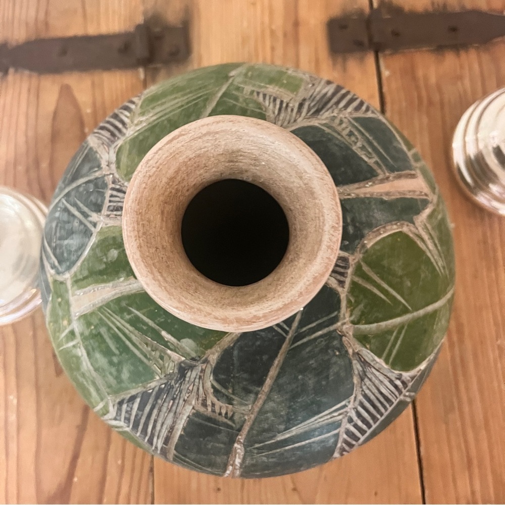 Vase 🍃 - Picture 9 of 10